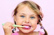 چگونه کودکان را به مسواک زدن علاقه مند کنیم؟