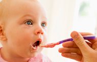 تغذیه نوزاد در ده ماهگی
