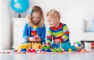 چگونه اسباب بازیهای مناسب برای نوزادان را انخاب کنیم؟